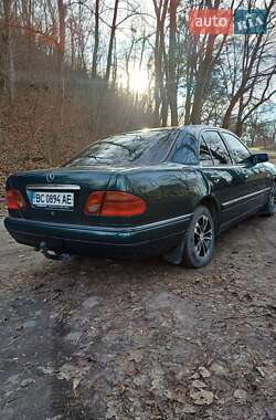 Седан Mercedes-Benz E-Class 1996 в 