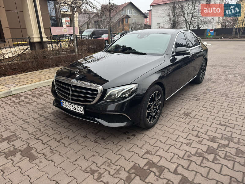 Седан Mercedes-Benz E-Class 2016 в Києві