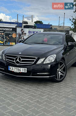 Купе Mercedes-Benz E-Class 2011 в Звягеле