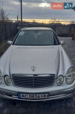 Седан Mercedes-Benz E-Class 2004 в Ратному