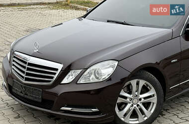 Седан Mercedes-Benz E-Class 2010 в Львові