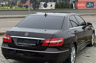 Седан Mercedes-Benz E-Class 2010 в Львові