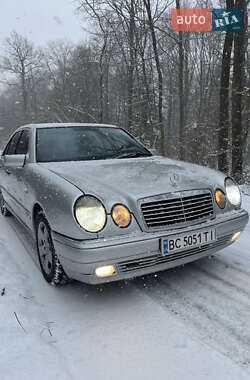 Седан Mercedes-Benz E-Class 1999 в Бориславе