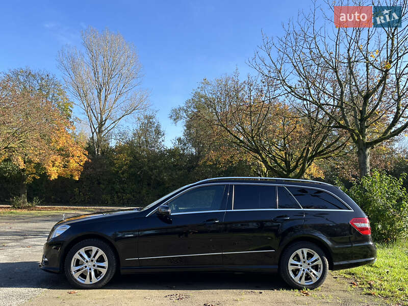 Універсал Mercedes-Benz E-Class 2011 в Запоріжжі