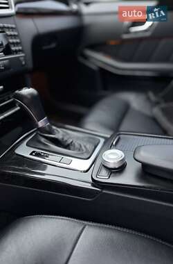 Седан Mercedes-Benz E-Class 2011 в 