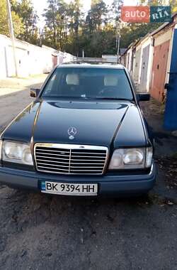 Седан Mercedes-Benz E-Class 1995 в Рівному