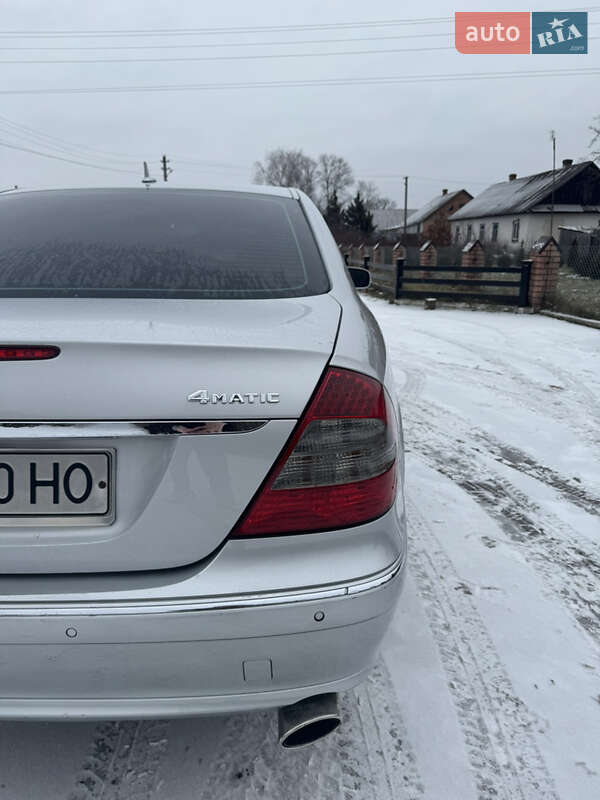 Седан Mercedes-Benz E-Class 2007 в Сарнах
