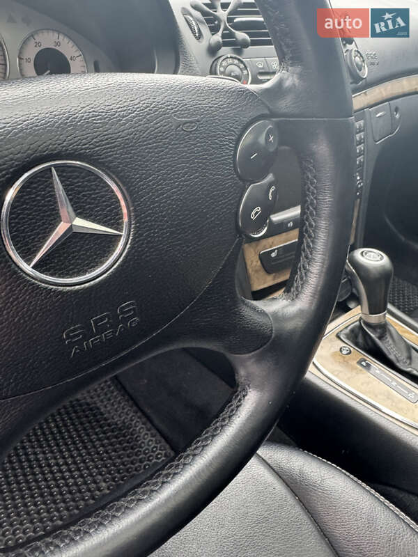 Седан Mercedes-Benz E-Class 2007 в Сарнах