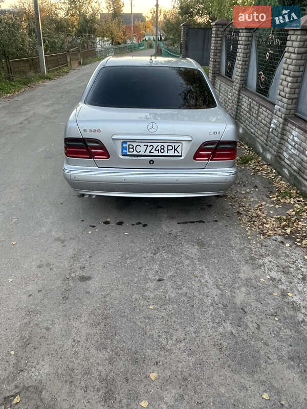 Седан Mercedes-Benz E-Class 2001 в Сокалі