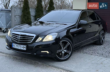 Седан Mercedes-Benz E-Class 2010 в Львове