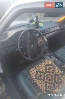 Седан Mercedes-Benz E-Class 1986 в Белгороде-Днестровском