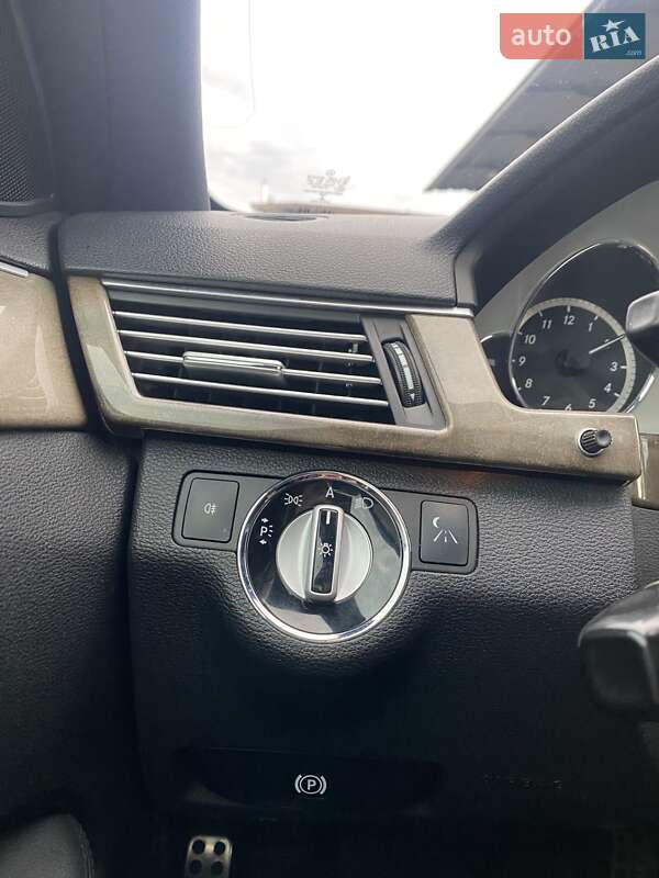 Универсал Mercedes-Benz E-Class 2010 в Городенке