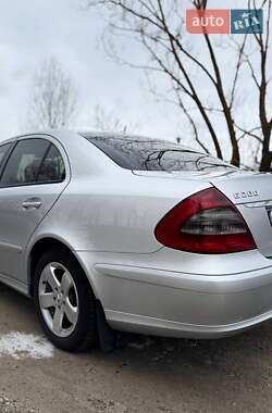 Седан Mercedes-Benz E-Class 2008 в Киеве