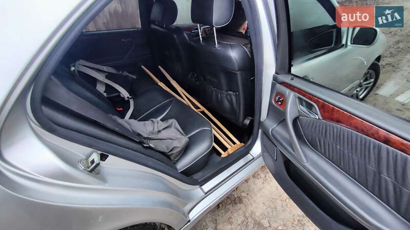 Седан Mercedes-Benz E-Class 2000 в Черкассах