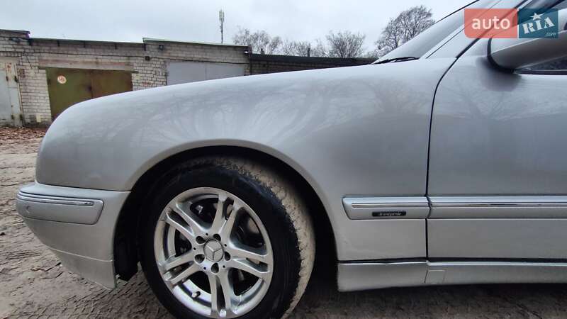 Седан Mercedes-Benz E-Class 2000 в Черкассах