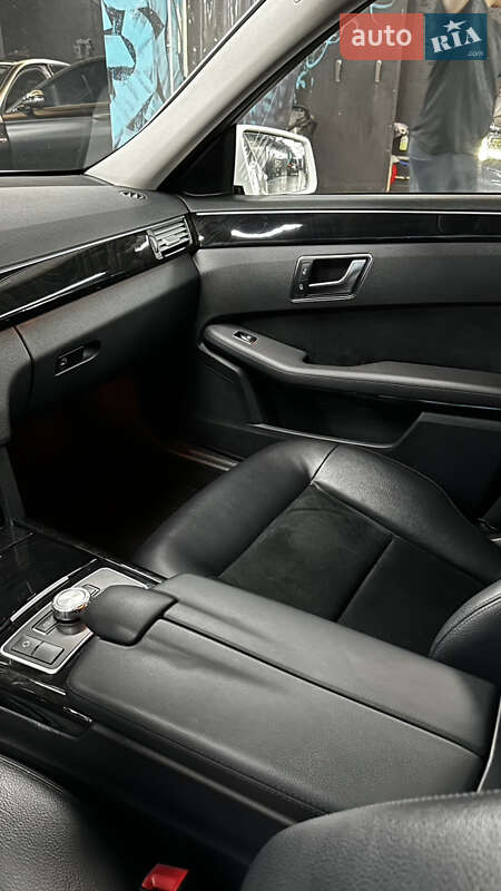 Седан Mercedes-Benz E-Class 2012 в Киеве фото 6 Седан Mercedes-Benz E-Class 2012 в Киеве