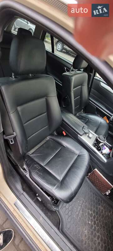 Универсал Mercedes-Benz E-Class 2013 в Новояворовске