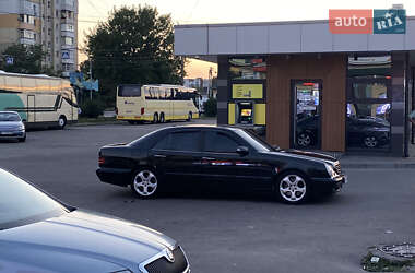 Седан Mercedes-Benz E-Class 2001 в Білій Церкві