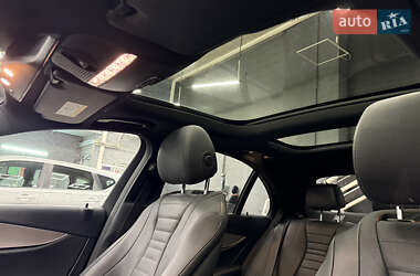 Седан Mercedes-Benz E-Class 2017 в 