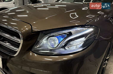 Седан Mercedes-Benz E-Class 2017 в 