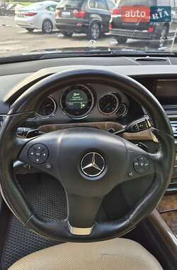 Седан Mercedes-Benz E-Class 2011 в Киеве