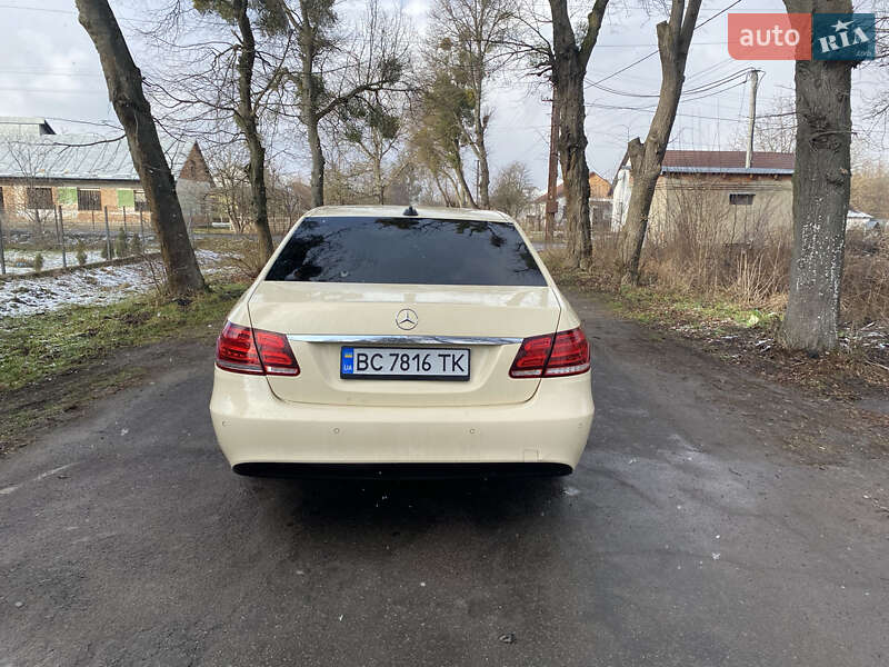 Седан Mercedes-Benz E-Class 2015 в Львове