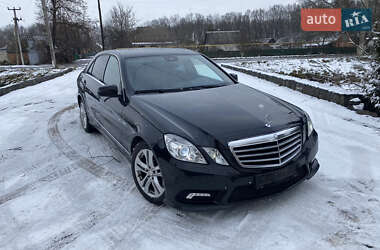 Седан Mercedes-Benz E-Class 2010 в Деражні