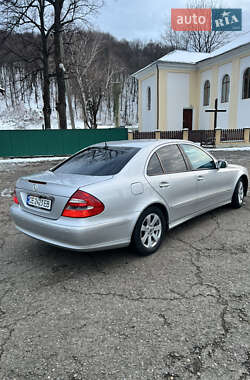 Седан Mercedes-Benz E-Class 2003 в Вижниці