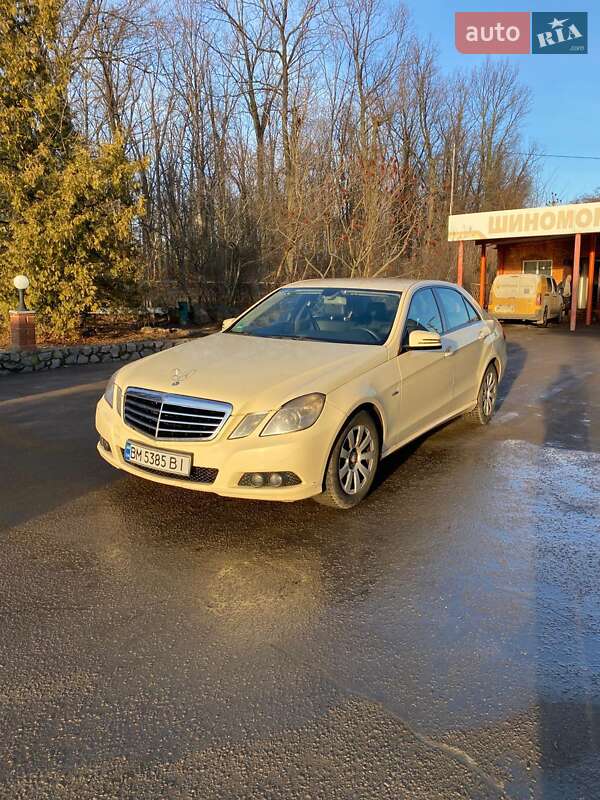 Седан Mercedes-Benz E-Class 2010 в Богодухіву