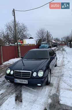 Седан Mercedes-Benz E-Class 1998 в Козелеці