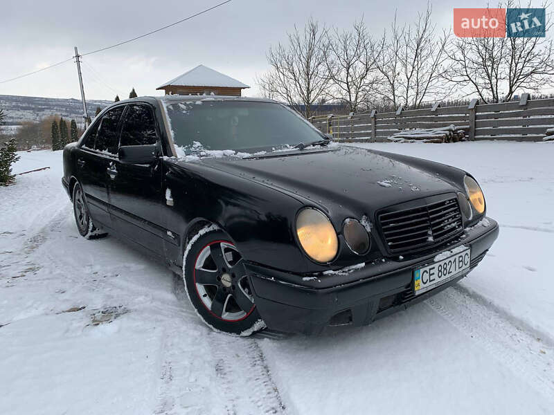 Седан Mercedes-Benz E-Class 1998 в Чернівцях