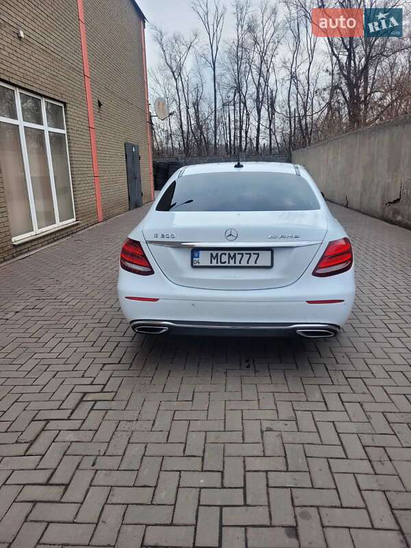 Седан Mercedes-Benz E-Class 2017 в Кривому Розі