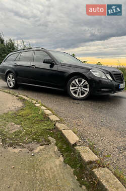 Универсал Mercedes-Benz E-Class 2011 в Львове