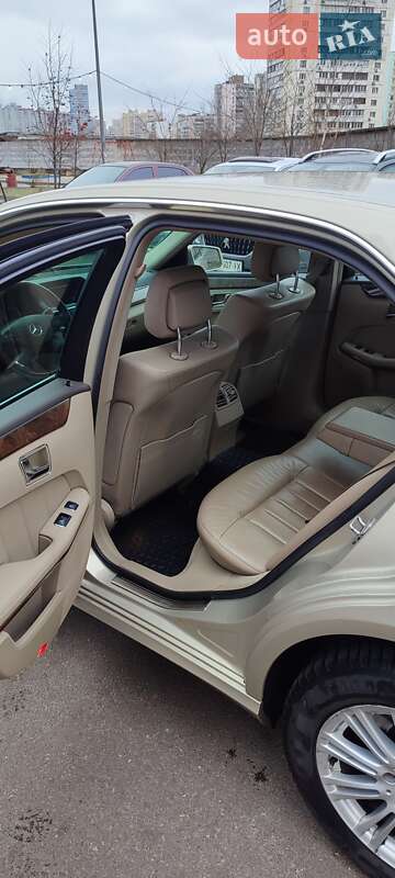 Седан Mercedes-Benz E-Class 2011 в Киеве