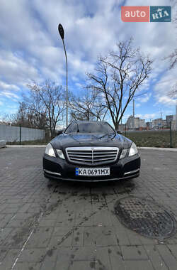 Седан Mercedes-Benz E-Class 2012 в Киеве