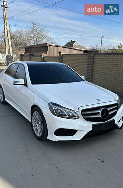 Седан Mercedes-Benz E-Class 2013 в Днепре