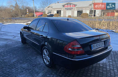 Седан Mercedes-Benz E-Class 2005 в Ужгороді