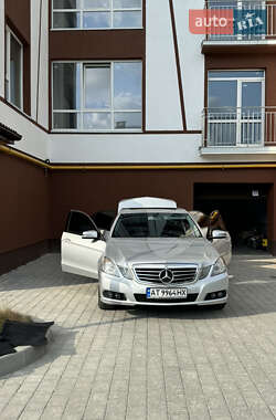 Седан Mercedes-Benz E-Class 2009 в Ивано-Франковске