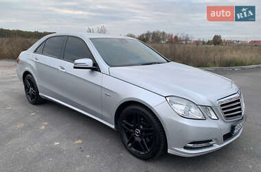 Седан Mercedes-Benz E-Class 2012 в Виннице