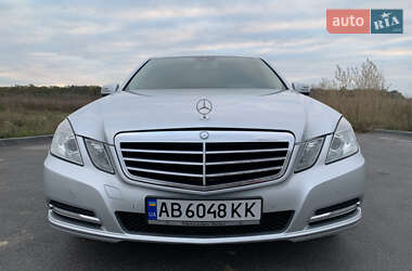 Седан Mercedes-Benz E-Class 2012 в Виннице