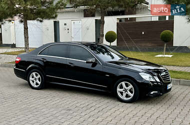 Седан Mercedes-Benz E-Class 2009 в Одессе