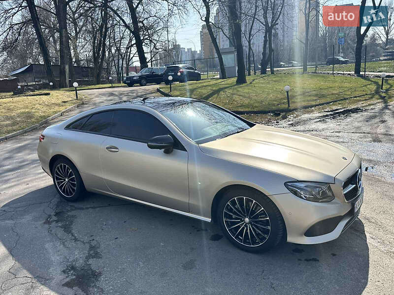 Купе Mercedes-Benz E-Class 2018 в Києві фото 10 Купе Mercedes-Benz E-Class 2018 в Києві