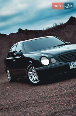 Седан Mercedes-Benz E-Class 2001 в Кривом Роге