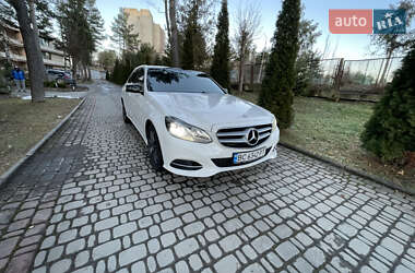 Седан Mercedes-Benz E-Class 2013 в Бориславе