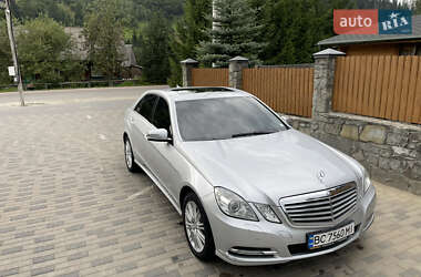 Седан Mercedes-Benz E-Class 2011 в Львове