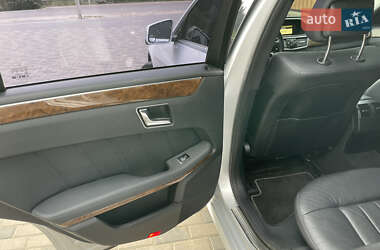 Седан Mercedes-Benz E-Class 2011 в 