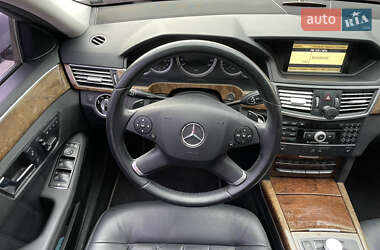 Седан Mercedes-Benz E-Class 2011 в 