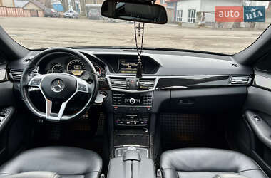 Седан Mercedes-Benz E-Class 2012 в Рівному