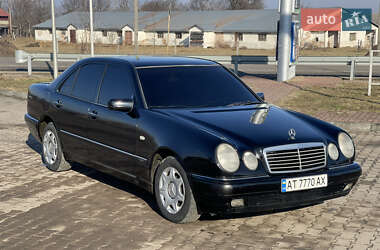 Седан Mercedes-Benz E-Class 1996 в Косові