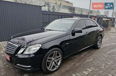 Седан Mercedes-Benz E-Class 2011 в Миргороді